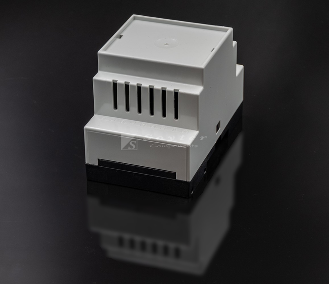 Bernic Series 520, 3 module enclosure (4969025253)